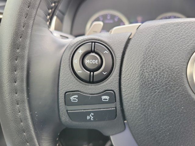 Used 2016 Lexus IS 200t w/ Premium Package RWD image 19