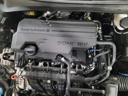 Used 2023 Hyundai Elantra SEL image 30