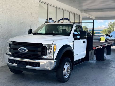 Used 2017 Ford F550 2WD Regular Cab Super Duty image 1