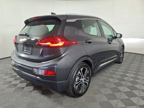 Used 2018 Chevrolet Bolt Premier w/ Driver Confidence II Package image 10