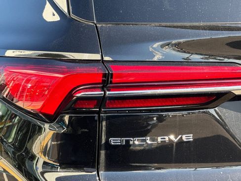 Used 2025 Buick Enclave Preferred image 45