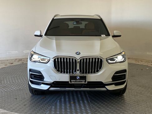 Certified 2022 BMW X5 xDrive45e image 5
