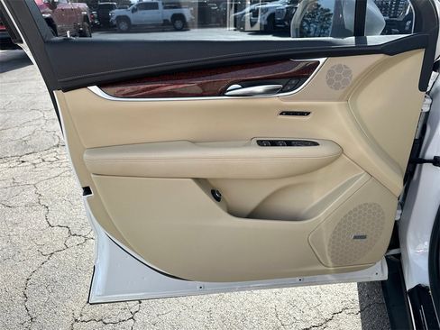 Used 2019 Cadillac XT5 Luxury image 10