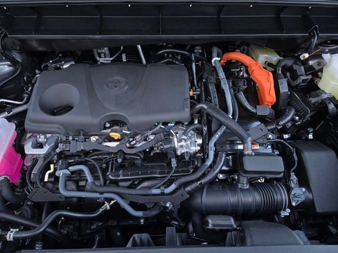 Certified 2026 Toyota Highlander Limited AWD/4WD image 28