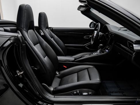 Used 2015 Porsche 911 Turbo image 53