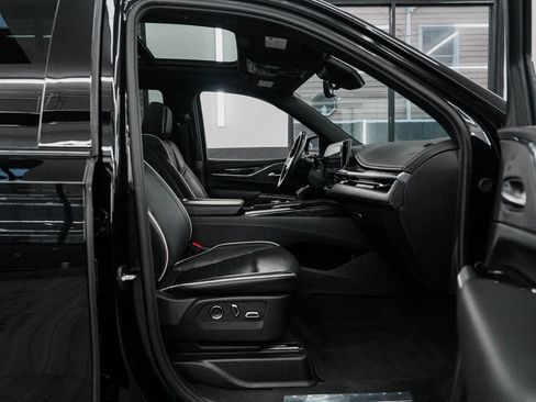 Used 2024 Cadillac Escalade Sport image 38