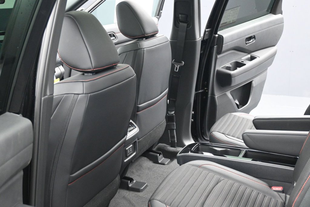 New 2026 Nissan Pathfinder Rock Creek w/ Rock Creek Premium Package AWD/4WD image 18