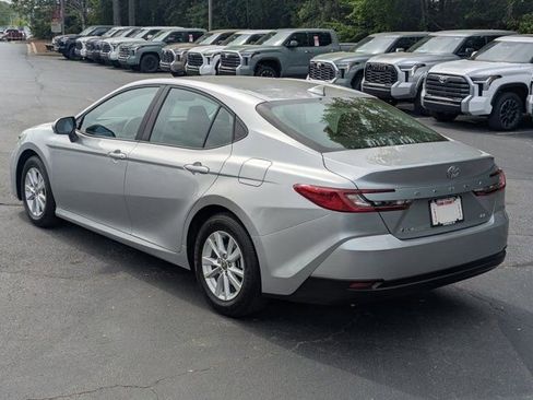 Used 2026 Toyota Camry LE image 5
