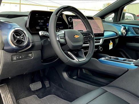 New 2026 Chevrolet Equinox EV LT image 8