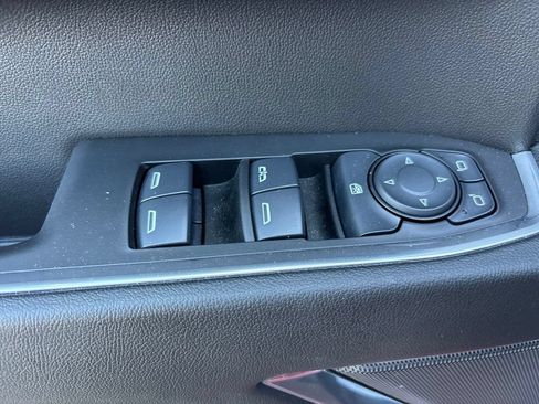 Used 2025 Chevrolet Silverado 1500 LT AWD/4WD image 31
