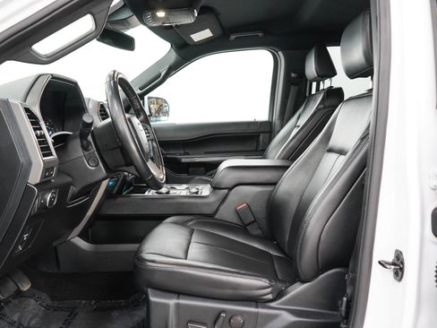 Used 2021 Ford Expedition XLT w/ Equipment Group 202A AWD/4WD image 26