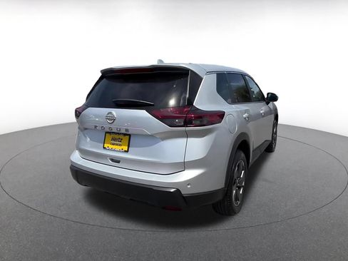 Used 2025 Nissan Rogue SV FWD image 14