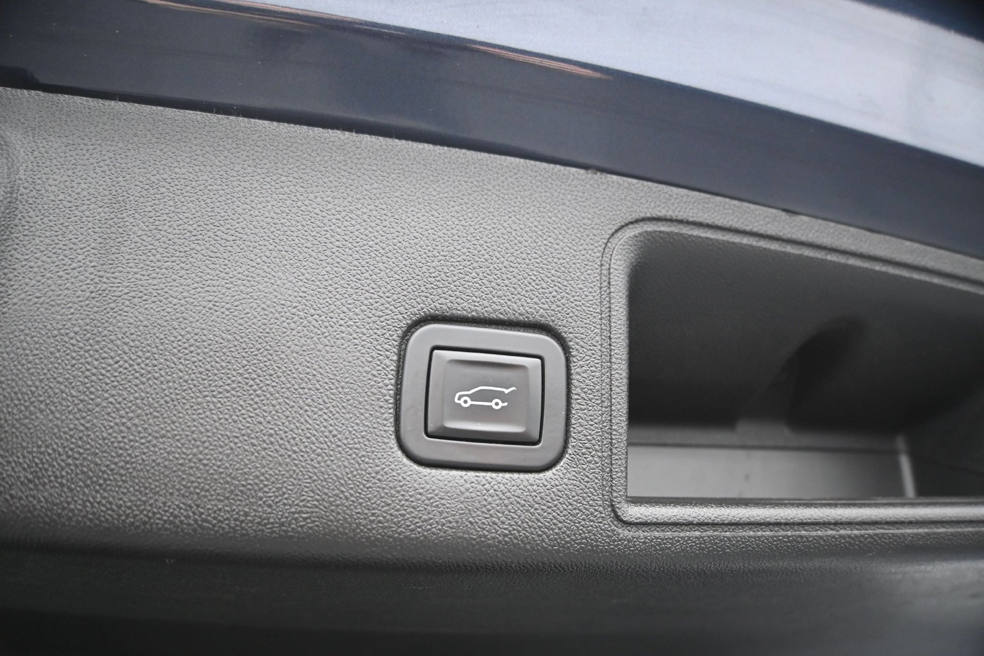 Used 2018 GMC Terrain Denali w/ Advanced Safety Package AWD/4WD image 16