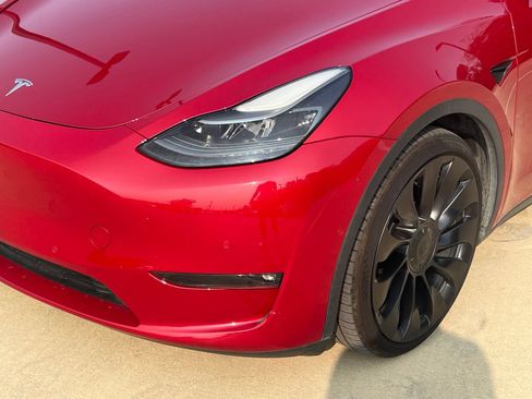 Used 2022 Tesla Model Y Performance AWD/4WD image 4