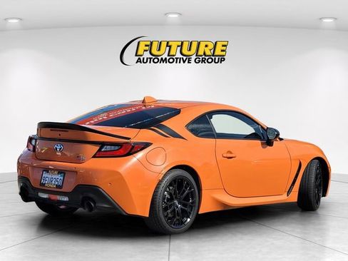 Used 2023 Toyota GR86 10th Anniversary SE RWD image 4