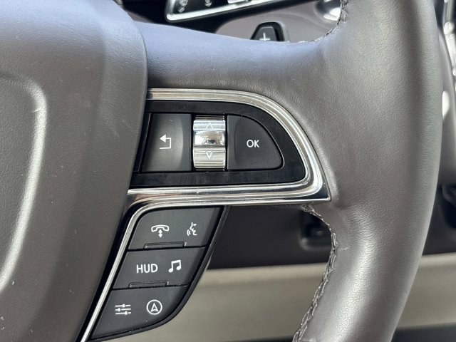 Certified 2024 Lincoln Navigator Black Label AWD/4WD image 31