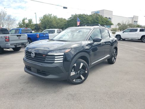 New 2026 Nissan Kicks SR image 19