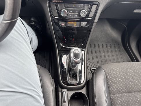 Used 2017 Buick Encore Preferred FWD image 17