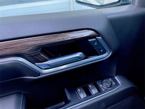 Used 2022 Chevrolet Silverado 1500 RST image 13