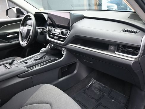 Used 2025 Toyota Grand Highlander FWD image 43