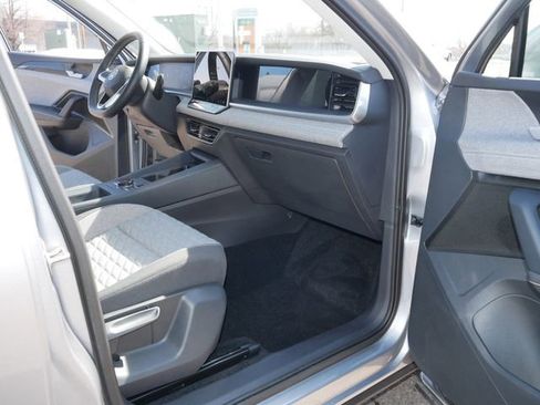 Used 2025 Volkswagen Tiguan S image 20