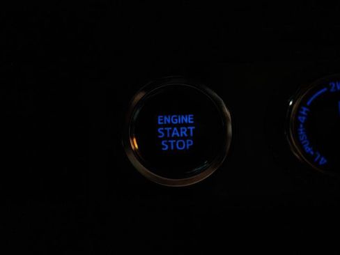 Used 2023 Toyota Tacoma TRD Sport AWD/4WD image 17