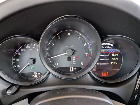 Certified 2025 Porsche Macan AWD/4WD image 17