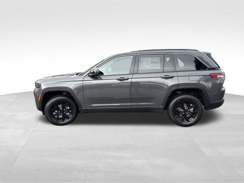 New 2026 Jeep Grand Cherokee Altitude AWD/4WD image 4