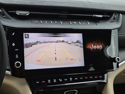 New 2026 Jeep Grand Cherokee L Limited RWD image 25