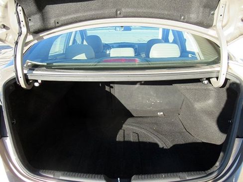 Used 2014 Hyundai Elantra SE w/ Option Group 02 image 10