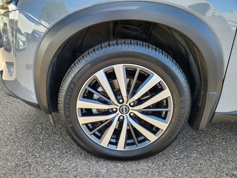 Used 2022 Nissan Pathfinder Platinum w/ Cargo Package image 17