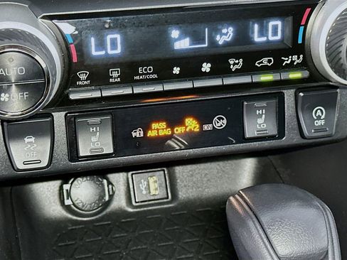 Used 2023 Toyota RAV4 XLE w/ Convenience Package AWD/4WD image 20