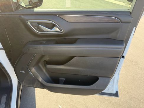 Used 2024 Chevrolet Tahoe Z71 w/ Luxury Package AWD/4WD image 24