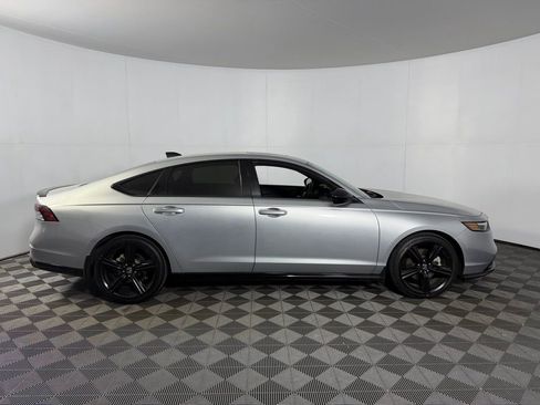 Used 2024 Honda Accord Sport image 4