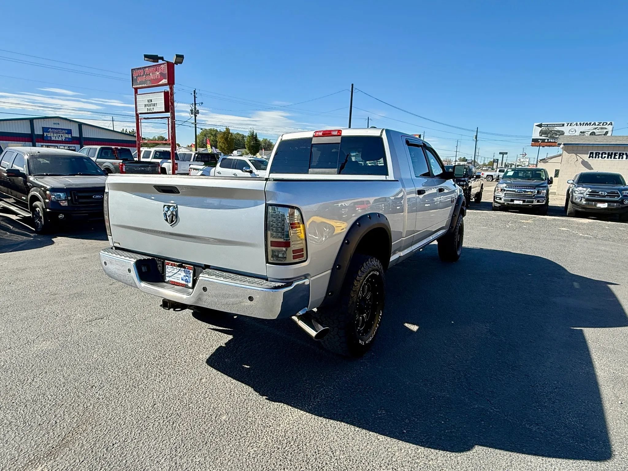 Used 2011 RAM 3500 SLT w/ Technology Group AWD/4WD image 5