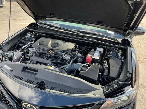 Used 2022 Toyota Camry SE w/ Carpet Mat Package (TMS) image 23