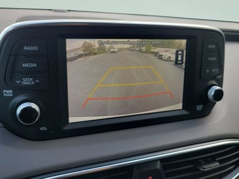 Used 2020 Hyundai Santa Fe SE FWD image 19