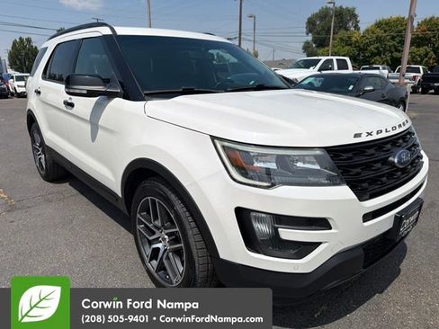 Used 2016 Ford Explorer Sport w/ Equipment Group 401A AWD/4WD image 3