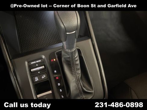 Used 2025 Honda CR-V LX image 23