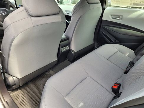 Used 2025 Toyota Corolla SE image 18