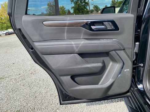 New 2026 Chevrolet Tahoe Premier image 16