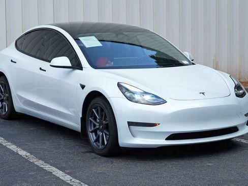 Used 2023 Tesla Model 3 Standard Range RWD image 56