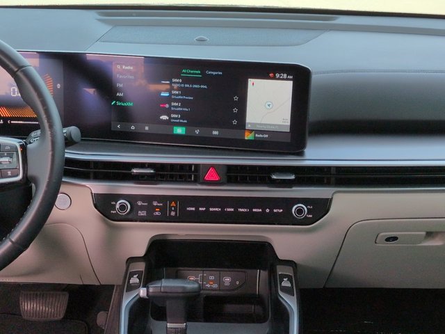 Used 2025 Kia Sorento S FWD image 17