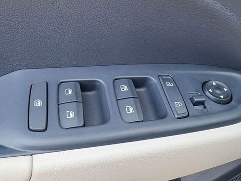 New 2026 Hyundai Venue SEL image 7