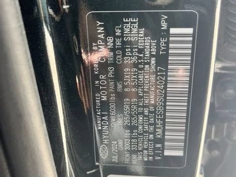 Used 2025 Genesis GV80 2.5T Standard AWD/4WD image 14