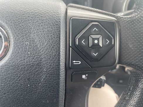 Used 2016 Toyota Tacoma TRD Sport w/ Towing Package image 20