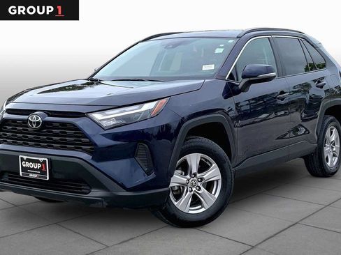 Used 2025 Toyota RAV4 XLE FWD image 1