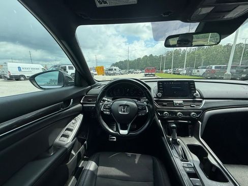 Used 2021 Honda Accord Sport image 12