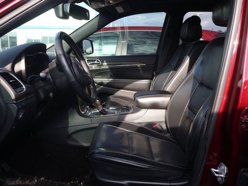 Used 2016 Jeep Grand Cherokee Limited w/ Luxury Group II image 12