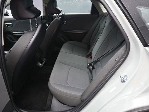 Used 2025 Kia K4 FWD image 11